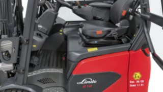 Vue intérieure du chariot élévateur électrique antidéflagrant de Fenwick