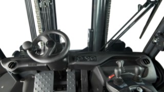 Vue vers l’extérieur depuis la cabine. 