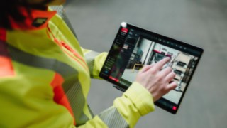 Une tablette est utilisée en support lors du conseil sécurité Fenwick. Une tablette est utilisée en support lors du conseil sécurité Fenwick.