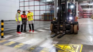 Les conseillers pour le Fenwick Safety Guard développent des solutions de sécurité sur mesure pour l’usine française de Coca-Cola European Partners France.