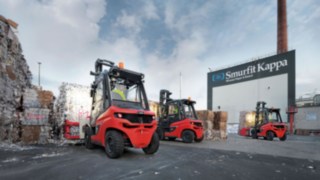 Un chariot frontal H50 Fenwick chez Smurfit Kappa