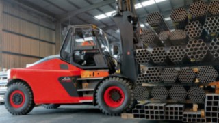 La pince à tubes en action.