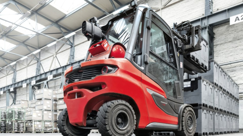 OLD CARS 1/25 TP BTP - Forklift Chariot élévateur Linde Pimespo