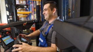 Le pupitre de commande ergonomique du chariot combiné K Fenwick